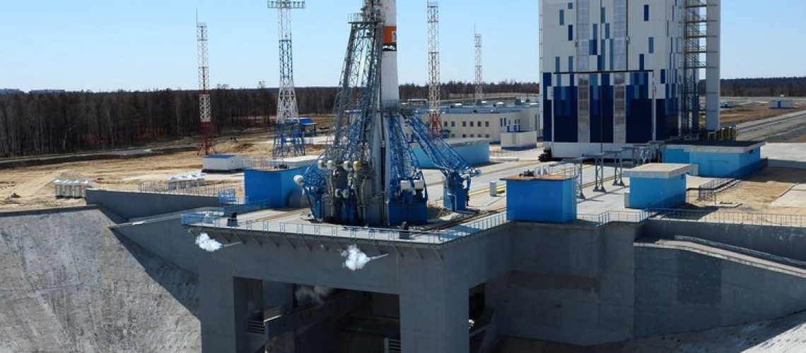 Soyuz-2.1a_launch_vehicle_carrying_spacecraft_Mikhail_Lomonosov_at_the_launch_pad_at_Vostochny_Launch_Centre_2